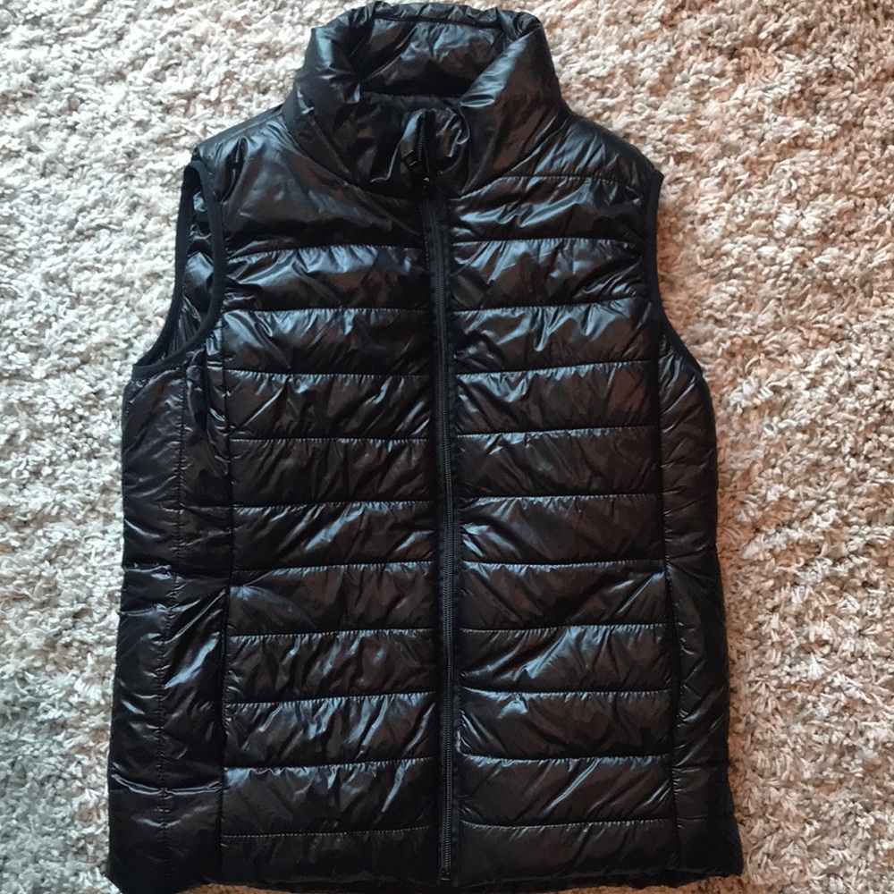 Active USA: Women’s Black Puffer Vest